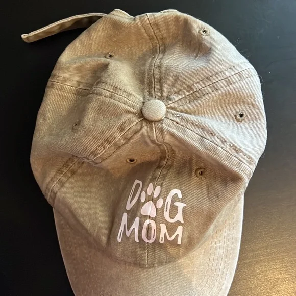 Dog Mom Hat 🧢 - Picture 4 of 6